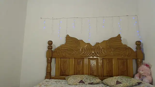 Coral0403 online show from February 7, 2025, 9:26 pm