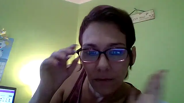 TheOneNOnlyHalfPint online show from February 8, 2025, 8:42 pm