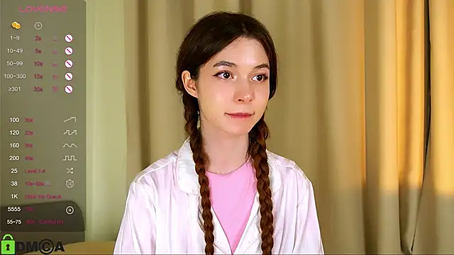 LittleOriana online show from February 10, 2025, 1:14 am