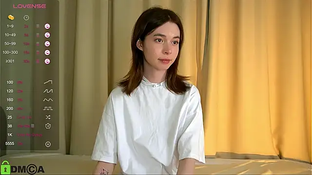 LittleOriana online show from February 24, 2025, 12:41 am