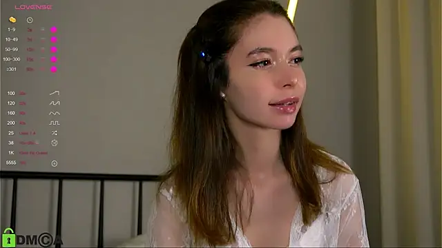 LittleOriana online show from September 28, 2025, 2:50 am