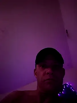 hotemberly jake online show from May 5, 2026, 8:44 am