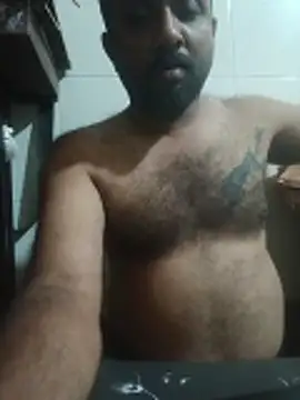 Snapshot of carria_homes chatting on March 11, 2026, 7:42 pm carria homes online show from March 11, 2026, 7:42 pm