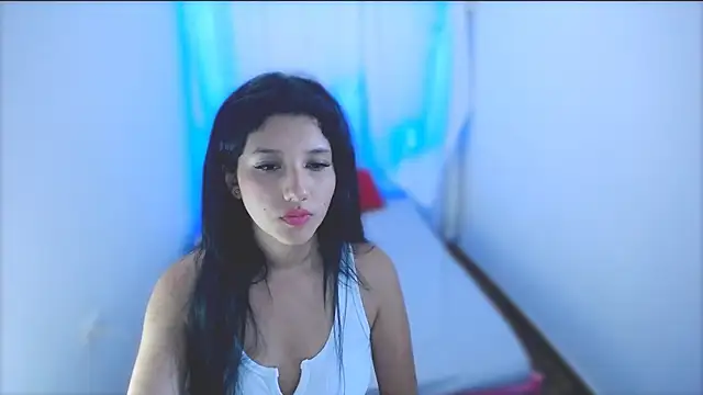 Snapshot of emmariders2 chatting on January 21, 2025, 8:32 pm emmariders2 online show from January 21, 2025, 8:32 pm