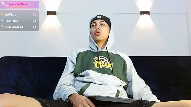 Snapshot of Br4ndxpimm chatting on September 25, 2025, 2:32 pm Br4ndxpimm online show from September 25, 2025, 2:32 pm