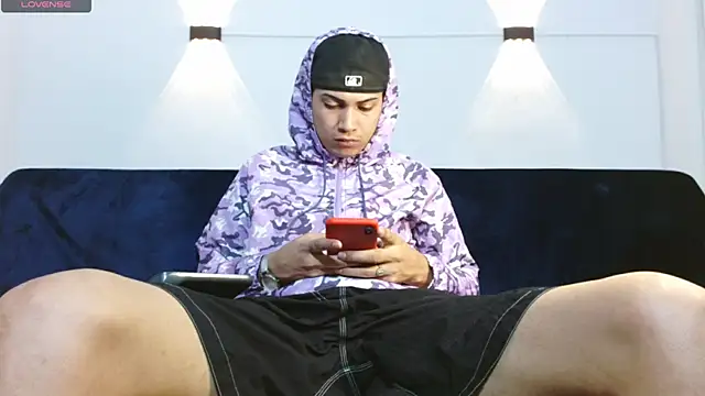 Snapshot of Br4ndxpimm chatting on September 26, 2025, 4:22 pm Br4ndxpimm online show from September 26, 2025, 4:22 pm