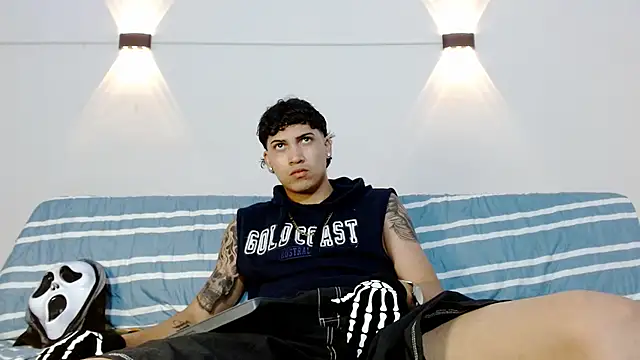 Snapshot of Br4ndxpimm chatting on October 17, 2025, 8:11 pm Br4ndxpimm online show from October 17, 2025, 8:11 pm