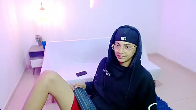 Br4ndxpimm online show from June 1, 2026, 5:14 pm