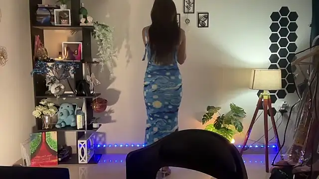 roseofvenom online show from November 19, 2025, 5:13 pm