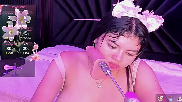 Snapshot of Geabloom chatting on February 13, 2025, 10:02 am Geabloom online show from February 13, 2025, 10:02 am