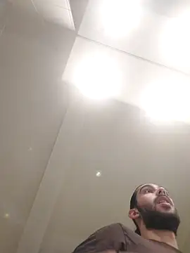 Levi Latino online show from November 7, 2025, 9:15 pm