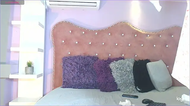 Snapshot of Annabelle-Villareal chatting on February 4, 2025, 7:55 pm Annabelle-Villareal online show from February 4, 2025, 7:55 pm