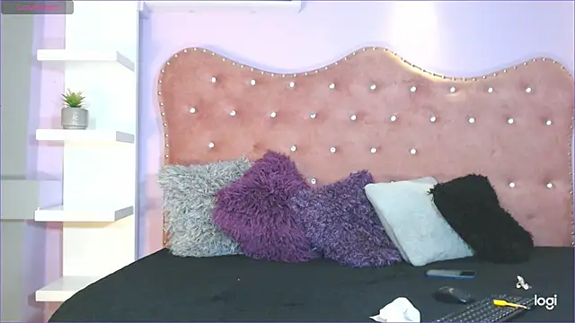 Snapshot of Annabelle-Villareal chatting on February 7, 2025, 8:10 pm Annabelle-Villareal online show from February 7, 2025, 8:10 pm
