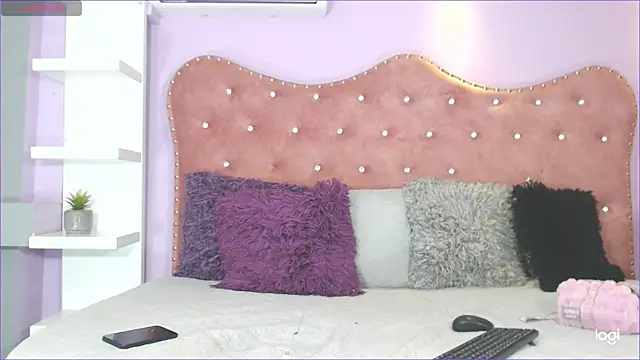 Snapshot of Annabelle-Villareal chatting on February 17, 2025, 7:53 pm Annabelle-Villareal online show from February 17, 2025, 7:53 pm