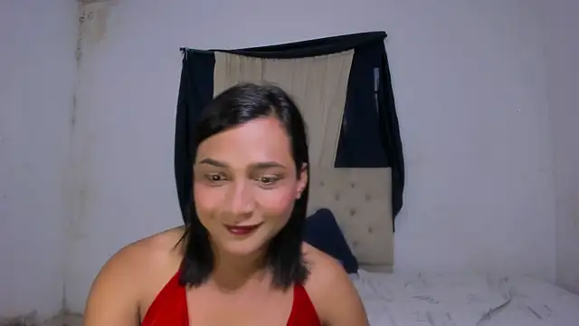 Snapshot of Miss_noah18 chatting on February 5, 2025, 1:00 pm Miss noah18 online show from February 5, 2025, 1:00 pm