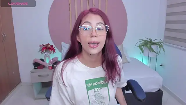 sweetpeach 20 online show from February 12, 2025, 7:13 pm