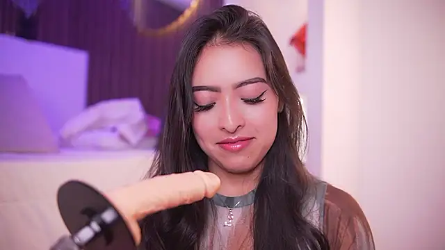 Camila dupont online show from March 9, 2026, 4:05 am