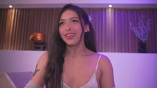 Camila dupont online show from June 5, 2026, 3:57 am