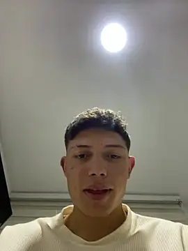 apoloruso online show from January 2, 2025, 2:54 am