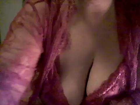 Betty2u online show from February 16, 2025, 9:16 pm