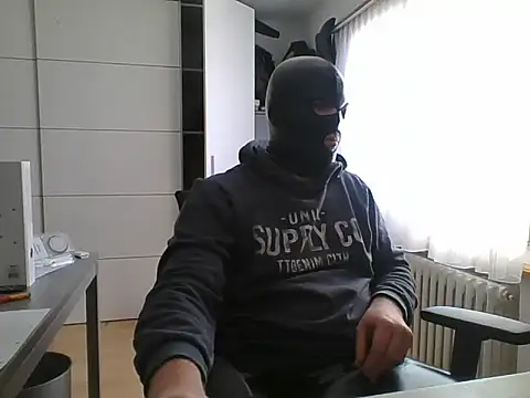 latexmen6 online show from December 27, 2024, 10:23 am