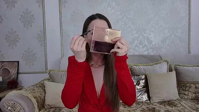 HelenBenit online show from March 11, 2025, 6:32 am