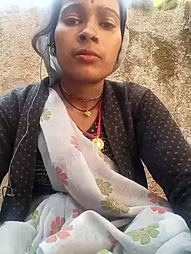 Arini Arora online show from February 17, 2025, 5:04 am