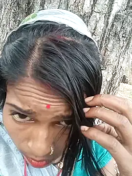 Arini Arora online show from February 28, 2025, 4:54 am