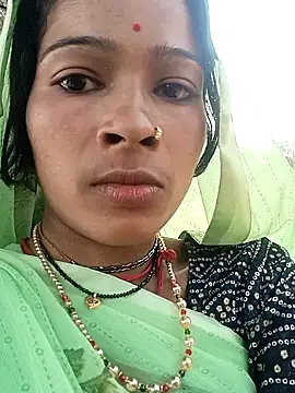 Arini Arora online show from March 1, 2025, 9:18 am