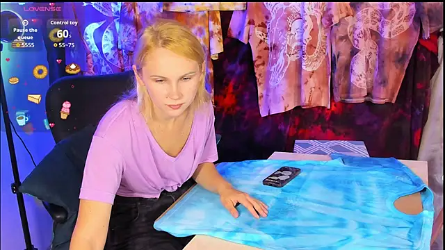 Anna Corsets online show from September 27, 2025, 12:10 pm