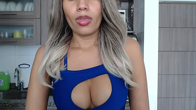 isabela oh online show from January 8, 2025, 6:09 pm