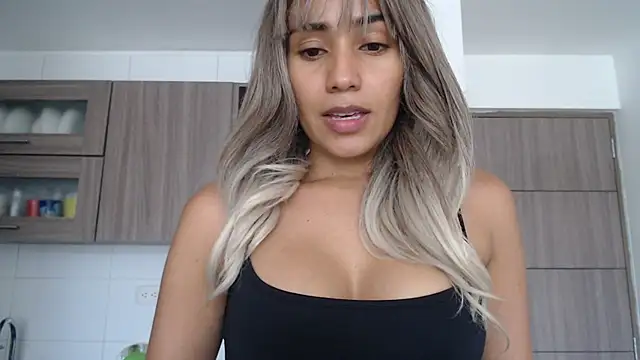 isabela oh online show from March 18, 2025, 9:53 pm