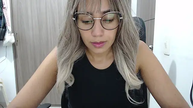 isabela oh online show from September 15, 2025, 5:24 pm