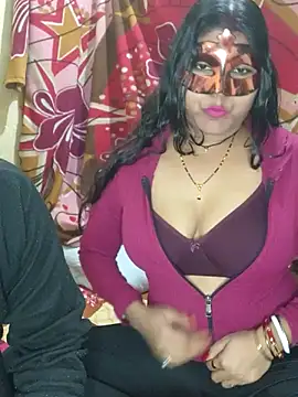 Hot muskaan online show from January 1, 2025, 2:20 pm