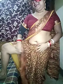 Hot muskaan online show from January 4, 2025, 5:26 pm