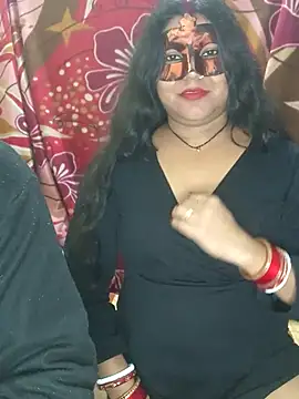 Hot muskaan online show from January 6, 2025, 2:03 pm