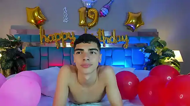 MaxOwen  online show from January 16, 2025, 10:55 pm