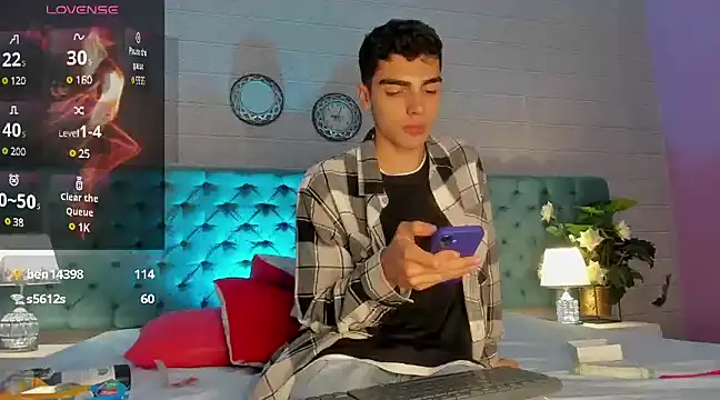 MaxOwen  online show from January 27, 2025, 11:43 pm