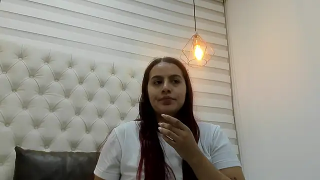 DAVID VICTORIAA online show from October 10, 2025, 12:59 pm