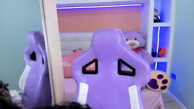 miss   evangeline online show from January 30, 2025, 5:52 am