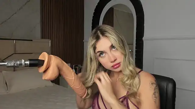 EmiilyHendriixx online show from February 7, 2025, 8:53 pm