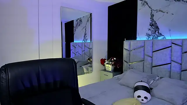 Snapshot of daniiphoeniixx chatting on September 24, 2025, 12:30 pm daniiphoeniixx online show from September 24, 2025, 12:30 pm