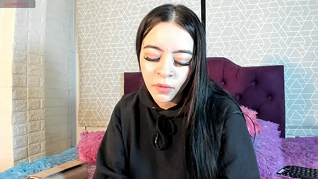 alanna love01 online show from January 17, 2025, 3:12 am