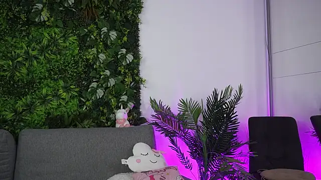 amiraroshen online show from November 22, 2025, 7:46 pm