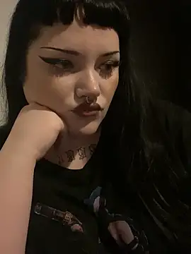 Gothicsiren online show from January 5, 2025, 1:35 am