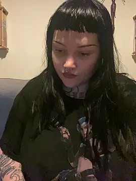 Gothicsiren online show from January 6, 2025, 5:19 am