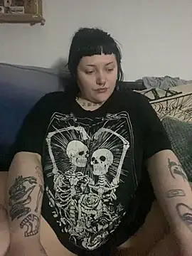 Gothicsiren online show from January 22, 2025, 11:53 pm