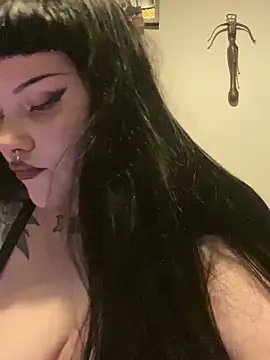 Gothicsiren online show from January 31, 2025, 8:12 pm