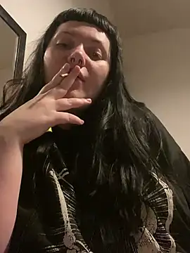 Gothicsiren online show from February 2, 2025, 2:17 am