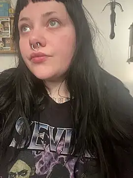 Gothicsiren online show from February 18, 2025, 11:55 am